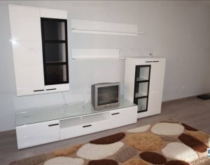 Lakás 3 szobák eladó on Floresti