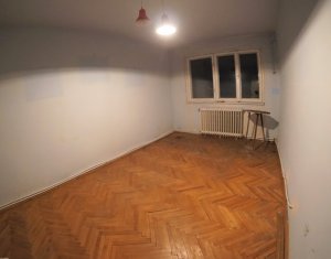 Lakás 3 szobák eladó on Cluj-napoca, Zóna Manastur