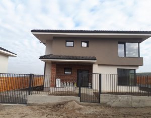 Ház 4 szobák eladó on Dezmir