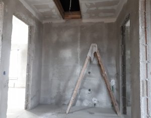 Ház 4 szobák eladó on Dezmir