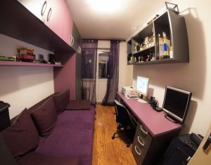 Lakás 4 szobák eladó on Cluj-napoca, Zóna Manastur