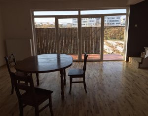 Ház 4 szobák kiadó on Floresti