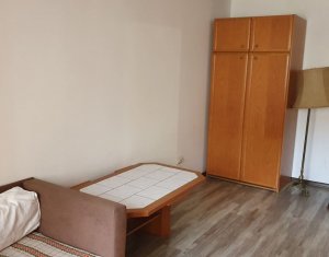 Lakás 3 szobák eladó on Floresti