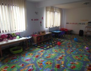 Ház 5 szobák kiadó on Floresti