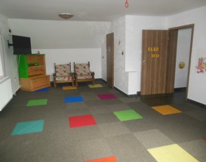 Ház 5 szobák kiadó on Floresti