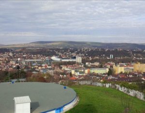 Appartement 4 chambres à louer dans Cluj-napoca, zone Zorilor