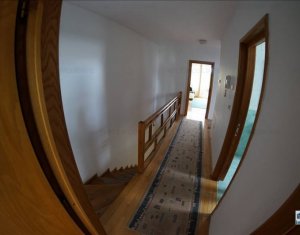 Maison 4 chambres à louer dans Cluj-napoca, zone Andrei Muresanu