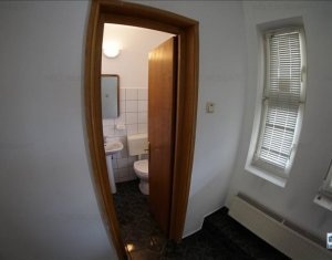 Maison 4 chambres à louer dans Cluj-napoca, zone Andrei Muresanu