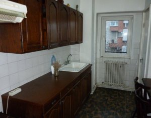 Lakás 3 szobák kiadó on Cluj-napoca, Zóna Gheorgheni