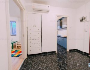 Appartement 4 chambres à louer dans Cluj-napoca, zone Manastur