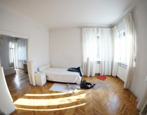 Appartement 4 chambres à louer dans Cluj-napoca, zone Centru