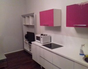 Appartement 3 chambres à louer dans Cluj-napoca, zone Centru