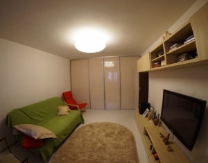 Appartement 4 chambres à louer dans Cluj-napoca, zone Zorilor