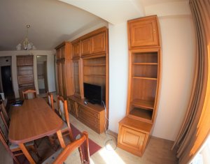 Appartement 3 chambres à louer dans Cluj-napoca, zone Marasti