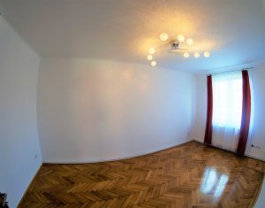Appartement 3 chambres à louer dans Cluj-napoca, zone Centru