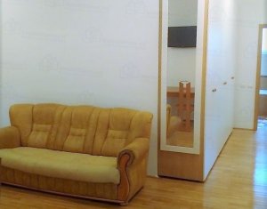 Appartement 4 chambres à louer dans Cluj-napoca, zone Centru