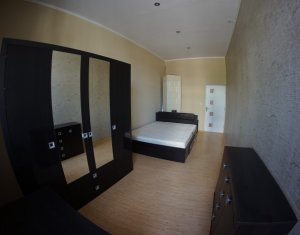 Appartement 3 chambres à louer dans Cluj-napoca, zone Centru