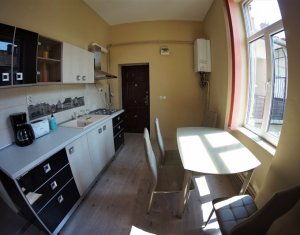 Appartement 3 chambres à louer dans Cluj-napoca, zone Centru