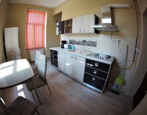 Appartement 3 chambres à louer dans Cluj-napoca, zone Centru