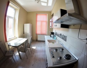 Appartement 3 chambres à louer dans Cluj-napoca, zone Centru