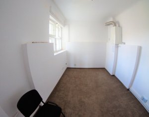 Appartement 5 chambres à louer dans Cluj-napoca, zone Centru