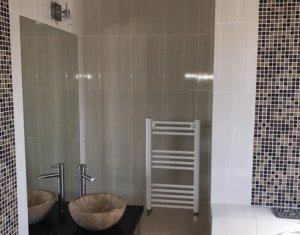 Appartement 3 chambres à louer dans Cluj-napoca, zone Zorilor