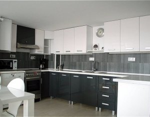 Lakás 4 szobák kiadó on Cluj-napoca, Zóna Centru