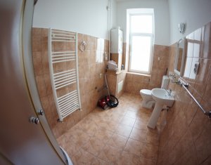 Lakás 4 szobák kiadó on Cluj-napoca, Zóna Centru