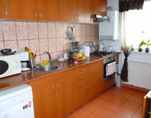 Lakás 4 szobák kiadó on Cluj-napoca, Zóna Manastur