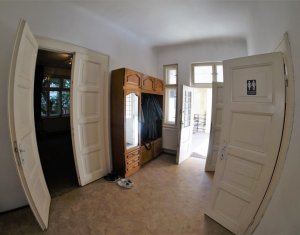 Appartement 3 chambres à louer dans Cluj-napoca, zone Centru