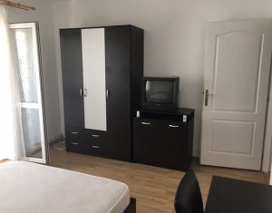 Appartement 4 chambres à louer dans Cluj-napoca, zone Plopilor
