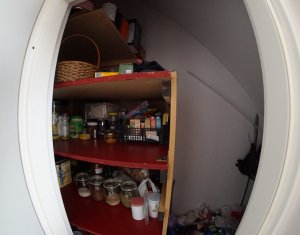 Ház 4 szobák kiadó on Cluj-napoca, Zóna Centru