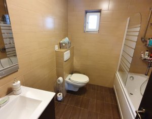 Maison 4 chambres à louer dans Floresti