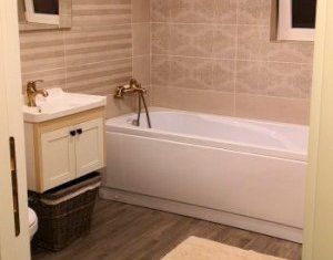 Lakás 3 szobák eladó on Floresti