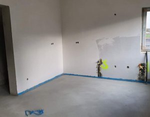 Ház 4 szobák eladó on Floresti