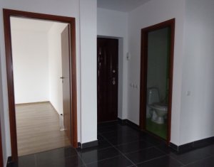 Lakás 3 szobák eladó on Floresti