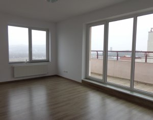 Lakás 3 szobák eladó on Floresti