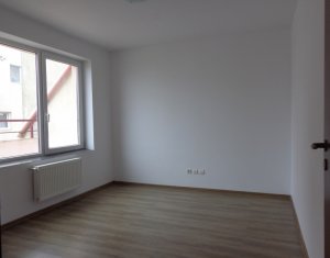 Lakás 3 szobák eladó on Floresti