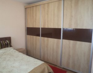 Ház 4 szobák kiadó on Floresti