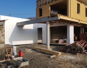 Ház 4 szobák eladó on Campenesti