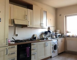 Appartement 4 chambres à louer dans Cluj-napoca, zone Buna Ziua