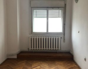 Appartement 4 chambres à louer dans Cluj-napoca, zone Centru