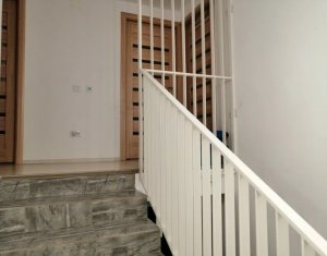 Maison 5 chambres à vendre dans Chinteni