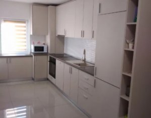 Appartement 4 chambres à vendre dans Cluj-napoca, zone Manastur