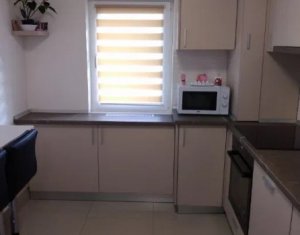Appartement 4 chambres à vendre dans Cluj-napoca, zone Manastur