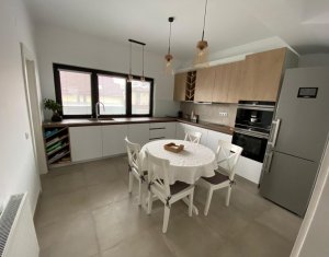 Maison 4 chambres à vendre dans Cluj-napoca, zone Europa