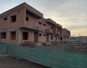 Ház 4 szobák eladó on Floresti