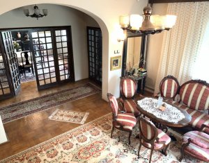 Ház 8 szobák kiadó on Cluj-napoca, Zóna Grigorescu