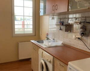 Appartement 3 chambres à louer dans Cluj-napoca, zone Manastur