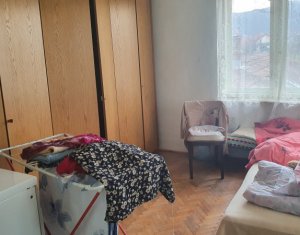 Ház 4 szobák eladó on Floresti